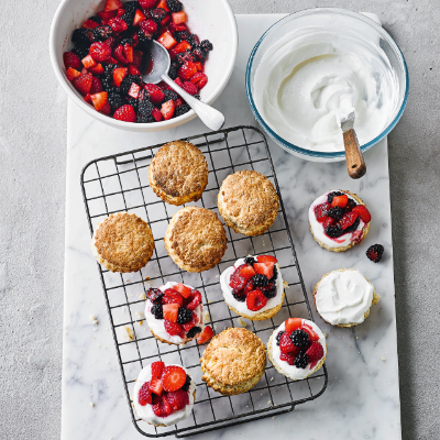 scones-with-yoghurt-berries
